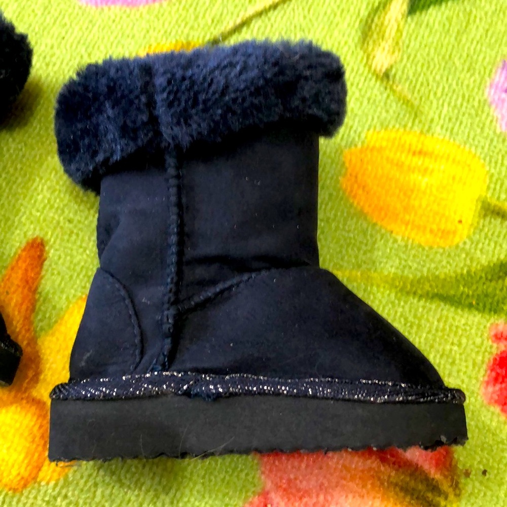 Toys R us boots
